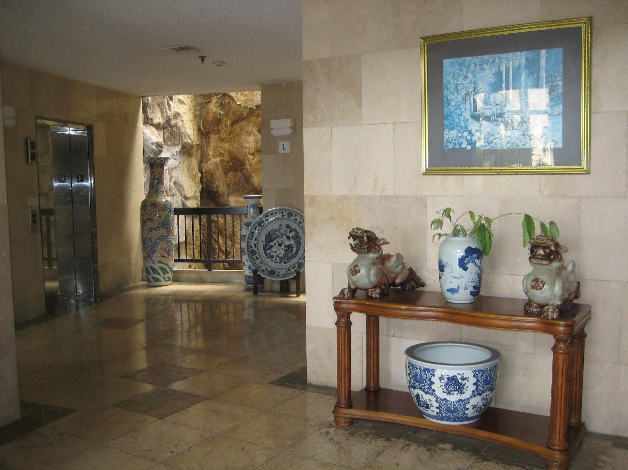 Tumon Bay Capital Hotel Тамунинг Экстерьер фото